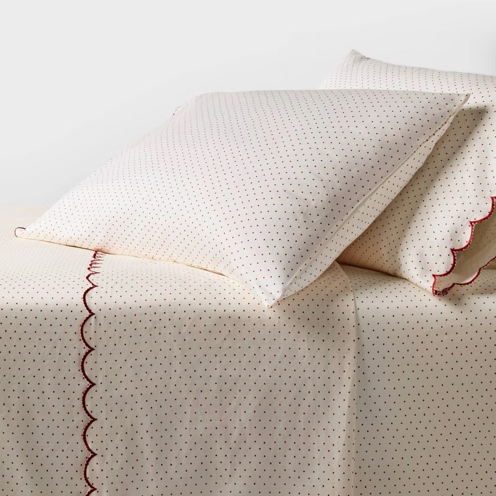 Twin/XL 400 Thread Count Sheet Set Ivory Printed Dot Red Scallop Hem - Threshold